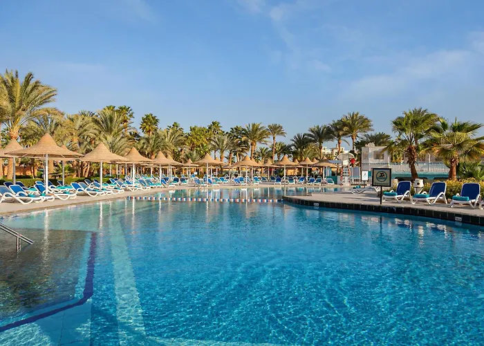 Giftun Azur Resort 3*